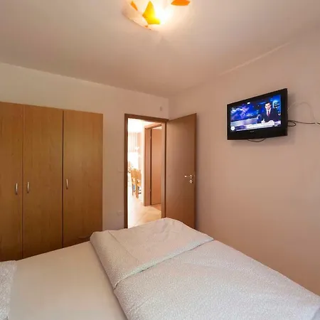 Eden Apartment